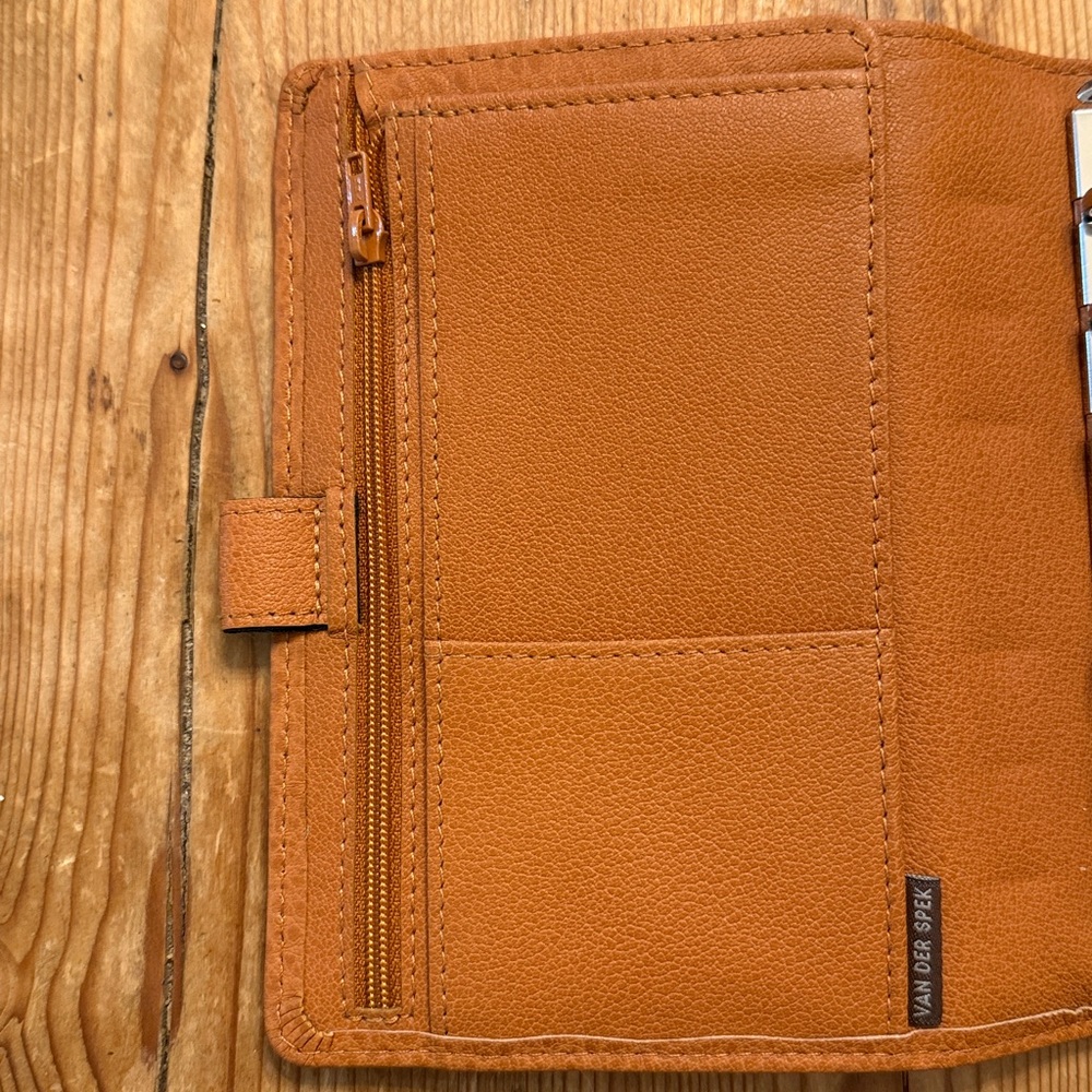 Leather Planner Organizer in Tan - Classic Home Office Accessory - Picture 4 of 13